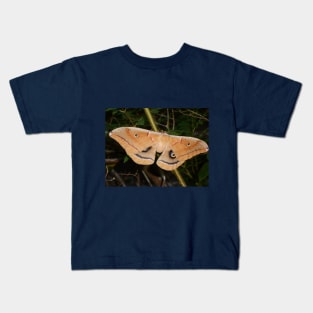 Moth Insect Bug Close Up Nature Photography Wildlife Kids T-Shirt
